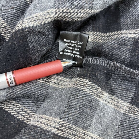POL Plaid Hobo Duster W/ Raw Hems Heavy Flannel Feel SZ Large Boho Casual - Picture 14 of 14